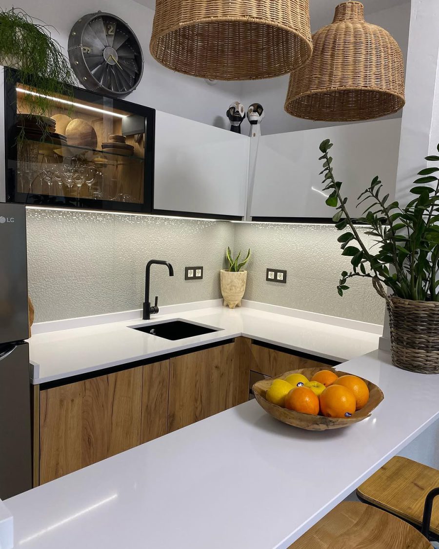 Cocina moderna instalada por Cocinas Guzmán